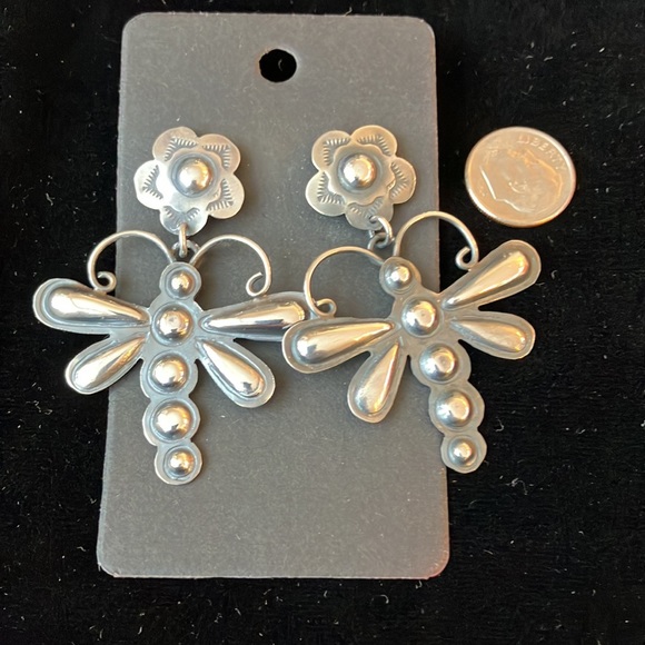 Navajo sterling silver butterfly drop earrings inspired by old style silver work - Picture 2 of 5